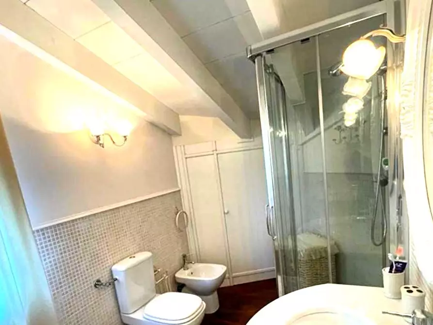 Immagine 14 di Appartamento in vendita  a Massa