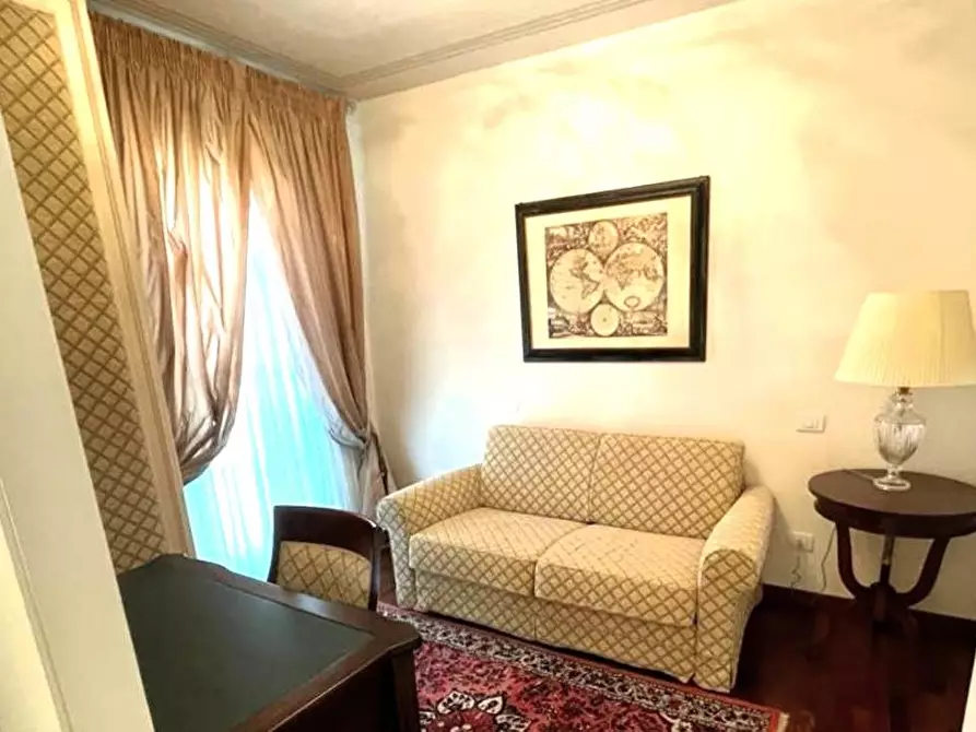 Immagine 9 di Appartamento in vendita  a Massa