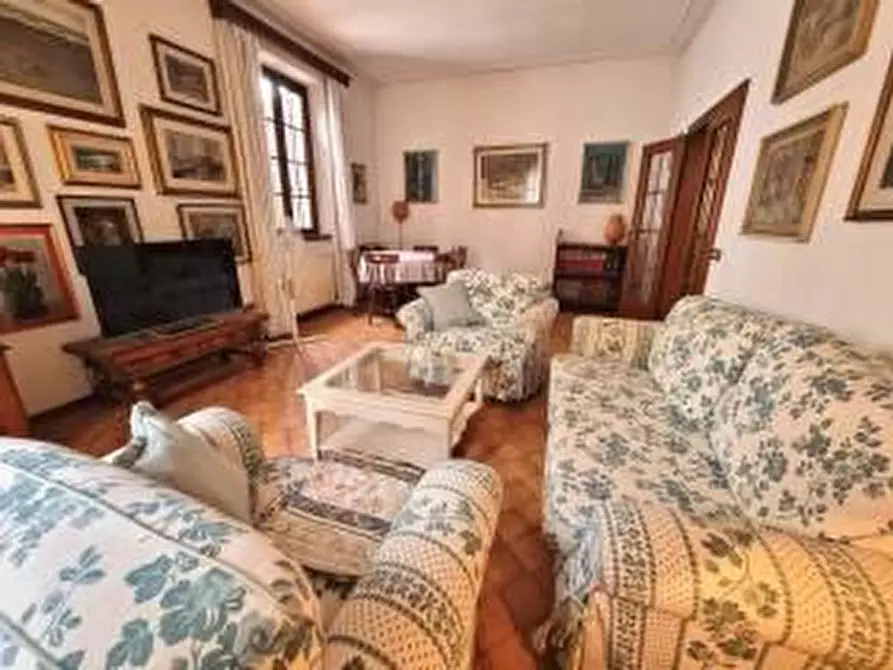 Immagine 9 di Appartamento in vendita  a Camaiore