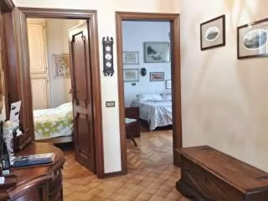 Immagine 13 di Appartamento in vendita  a Camaiore