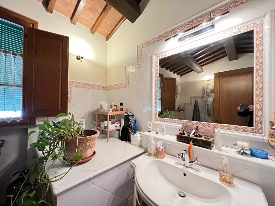 Immagine 36 di Casa colonica in vendita  a Cerreto Guidi