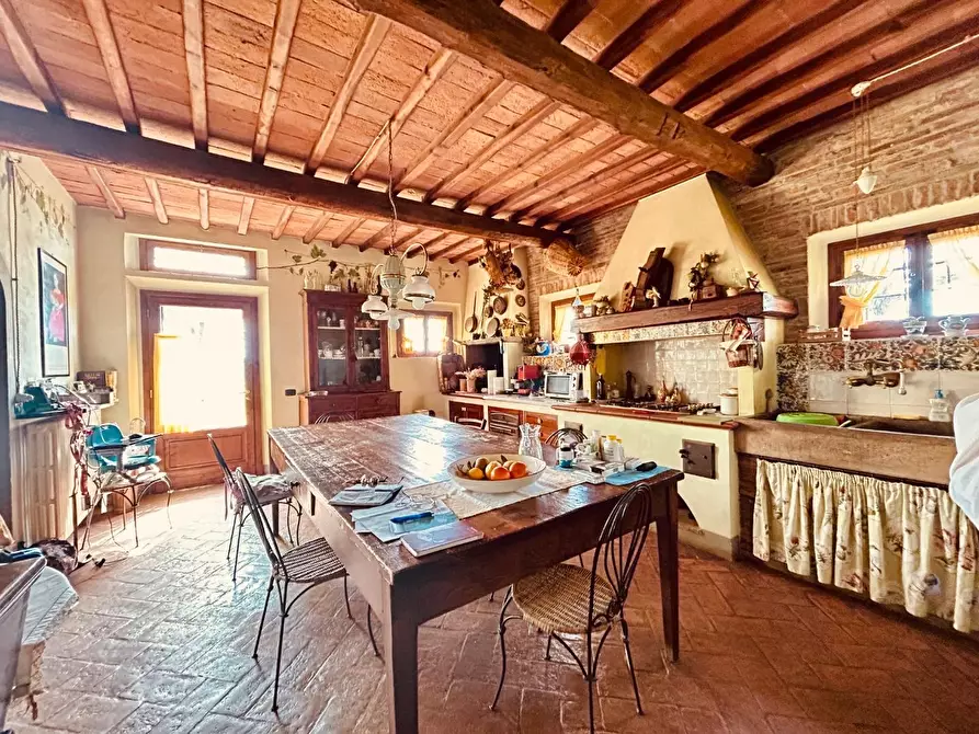 Immagine 1 di Villa in vendita  a San Miniato