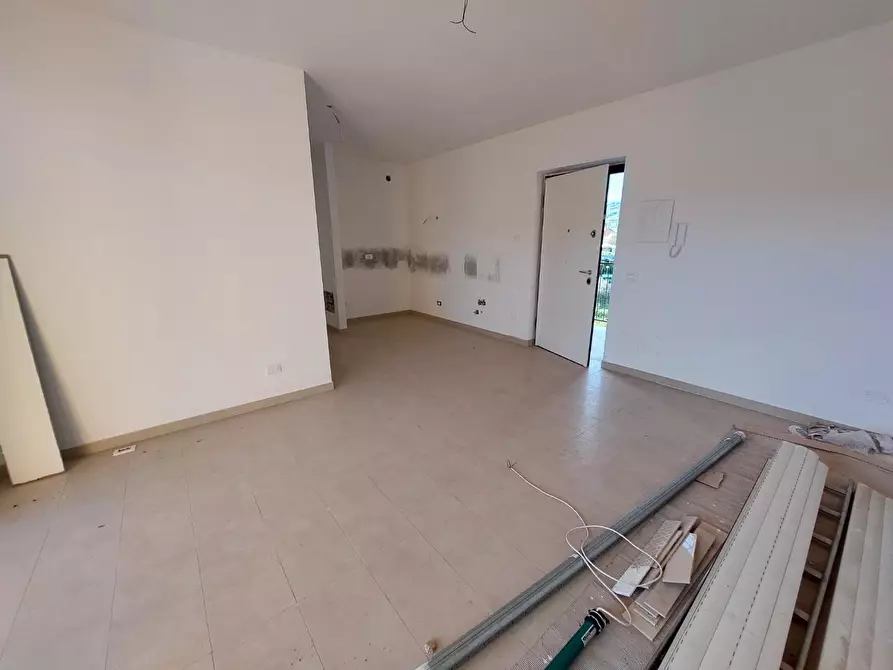 Immagine 4 di Appartamento in vendita  a Castelnuovo Magra