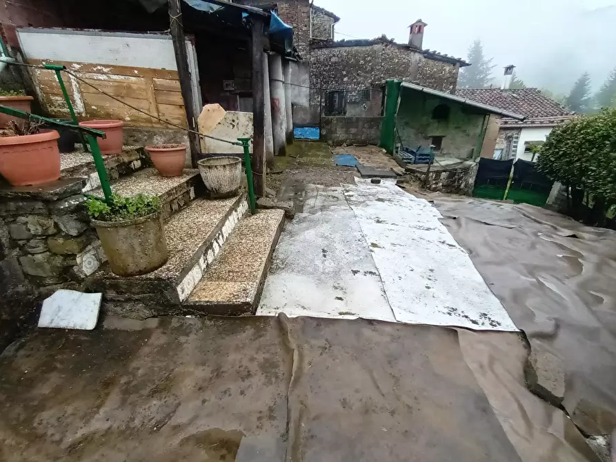 Immagine 36 di Terratetto in vendita  a Bagni Di Lucca