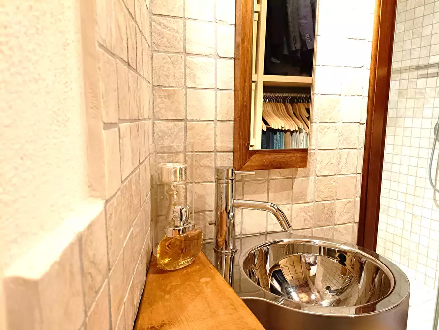 Immagine 30 di Appartamento in vendita  a Montelupo Fiorentino