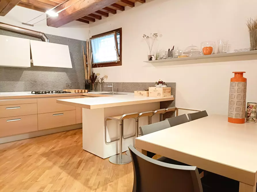 Immagine 17 di Appartamento in vendita  a Montelupo Fiorentino