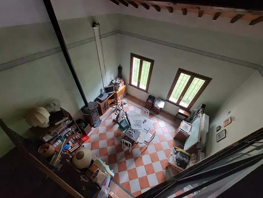 Immagine 48 di Casa colonica in vendita  a Pontedera