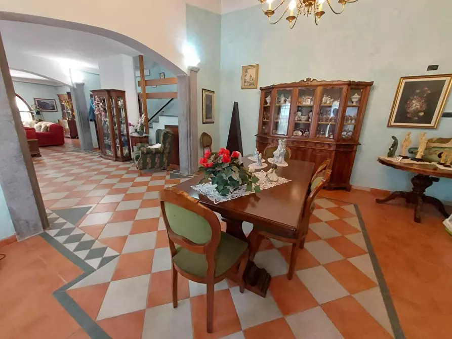 Immagine 6 di Casa colonica in vendita  a Pontedera