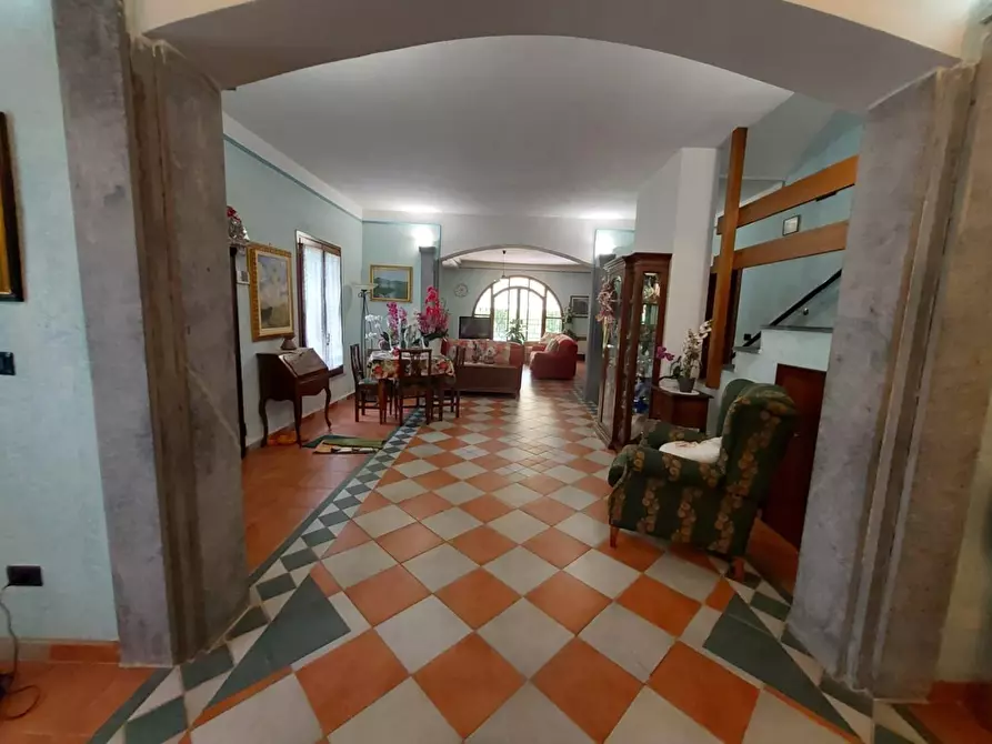 Immagine 9 di Casa colonica in vendita  a Pontedera