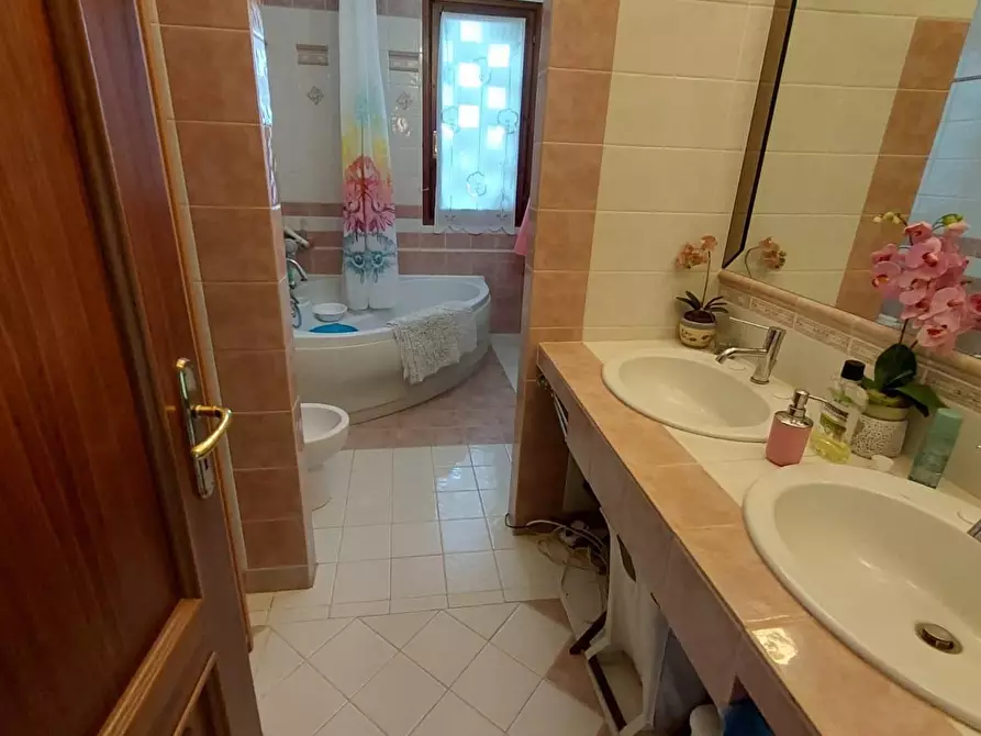 Immagine 34 di Casa colonica in vendita  a Pontedera