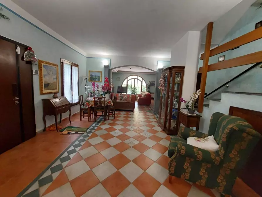 Immagine 11 di Casa colonica in vendita  a Pontedera