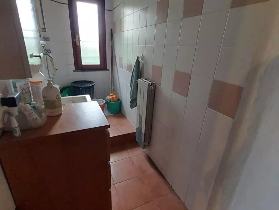 Immagine 28 di Casa colonica in vendita  a Pontedera