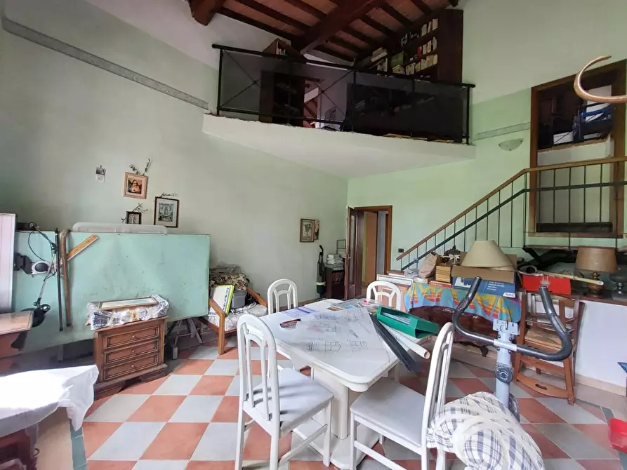 Immagine 46 di Casa colonica in vendita  a Pontedera