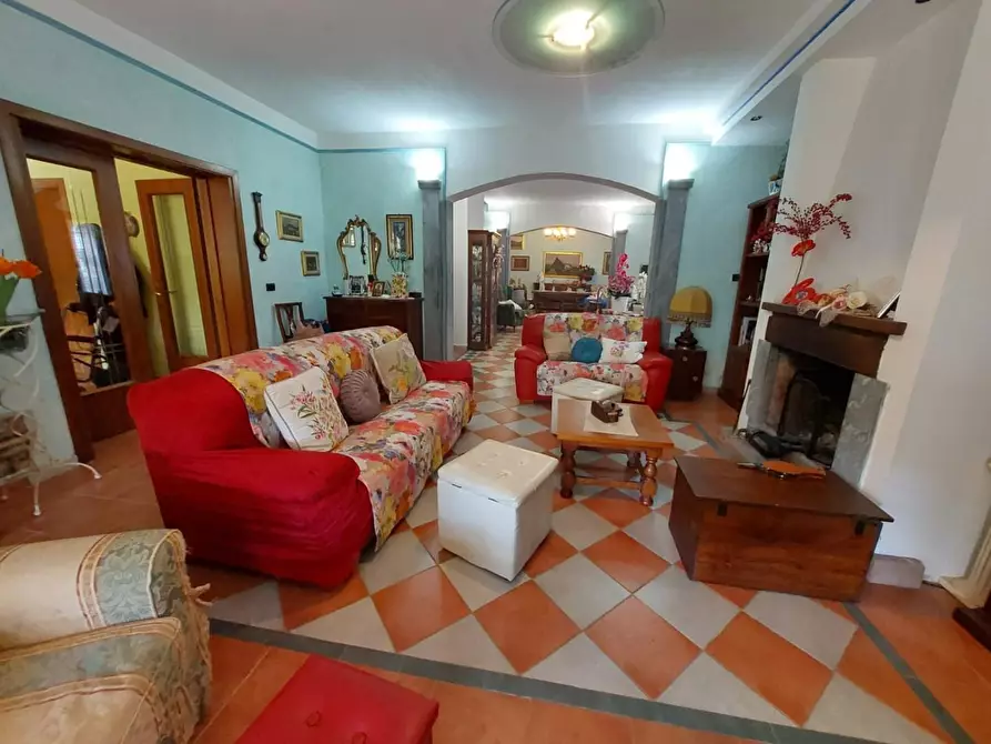 Immagine 14 di Casa colonica in vendita  a Pontedera