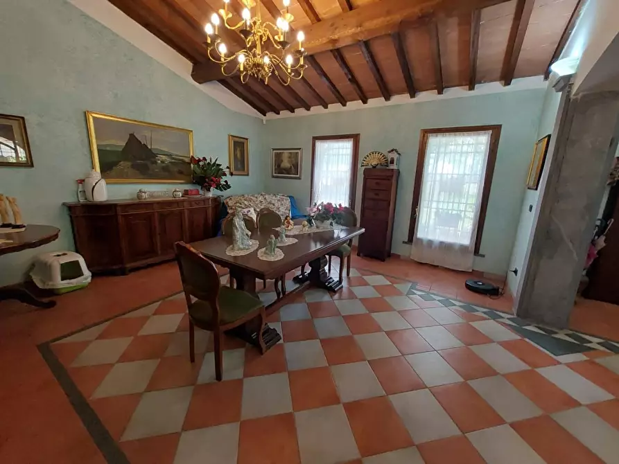 Immagine 5 di Casa colonica in vendita  a Pontedera