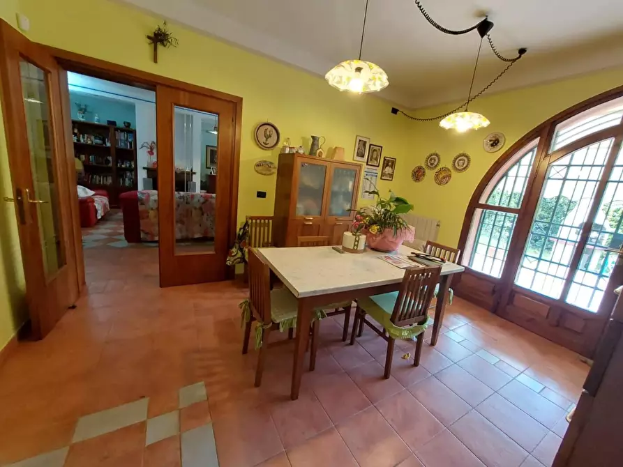 Immagine 22 di Casa colonica in vendita  a Pontedera