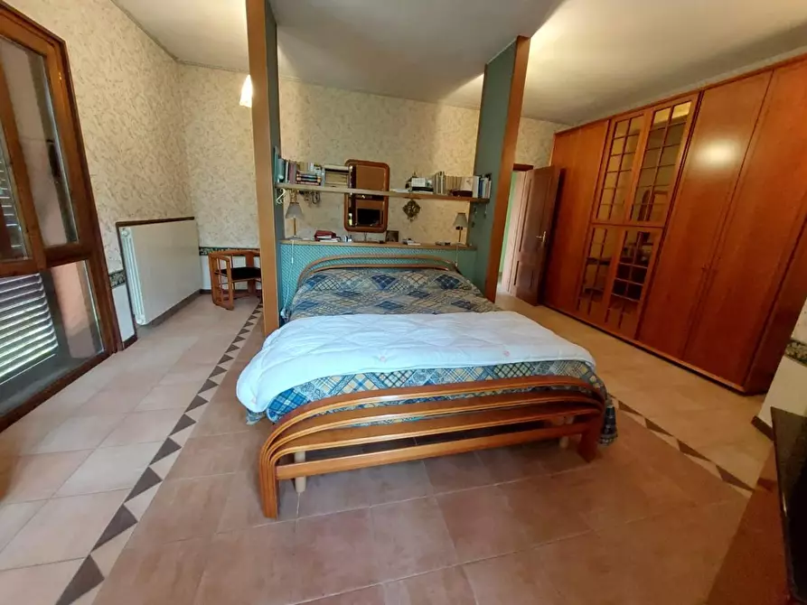 Immagine 32 di Casa colonica in vendita  a Pontedera