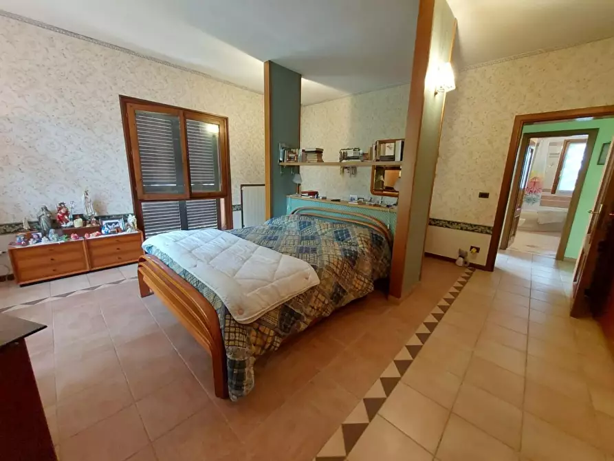 Immagine 33 di Casa colonica in vendita  a Pontedera