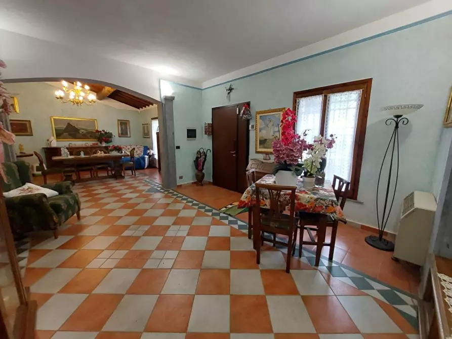 Immagine 12 di Casa colonica in vendita  a Pontedera