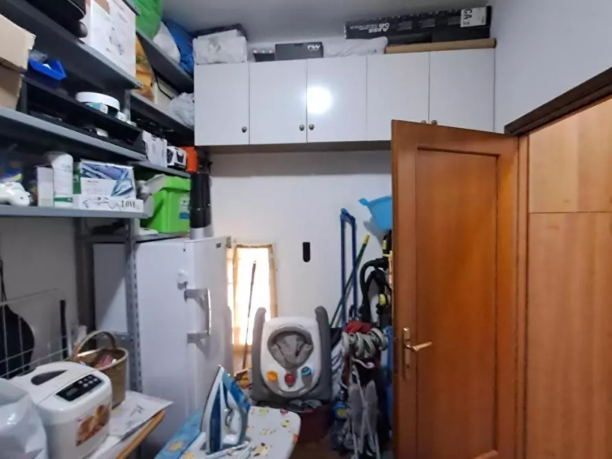 Immagine 38 di Appartamento in vendita  a Livorno