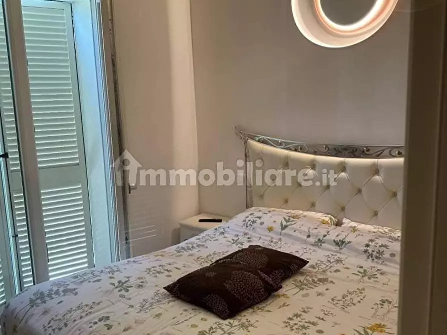 Immagine 11 di Villa in vendita  a Montignoso