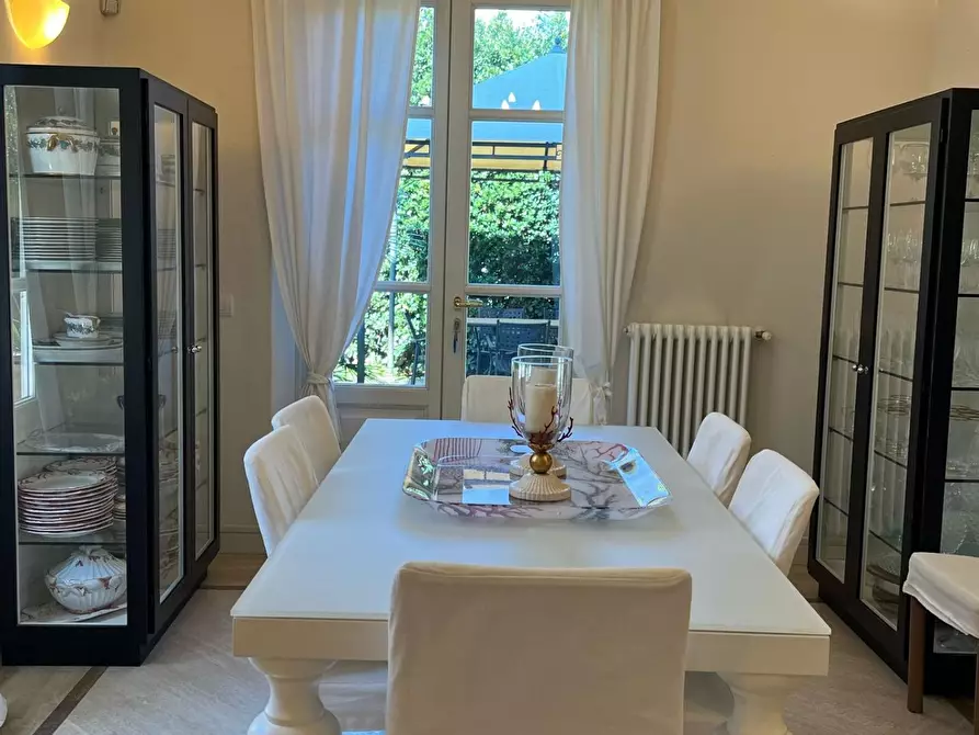 Immagine 6 di Casa indipendente in affitto  a Forte Dei Marmi