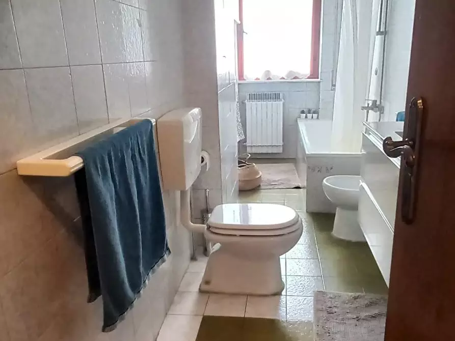 Immagine 15 di Appartamento in vendita  a Carrara