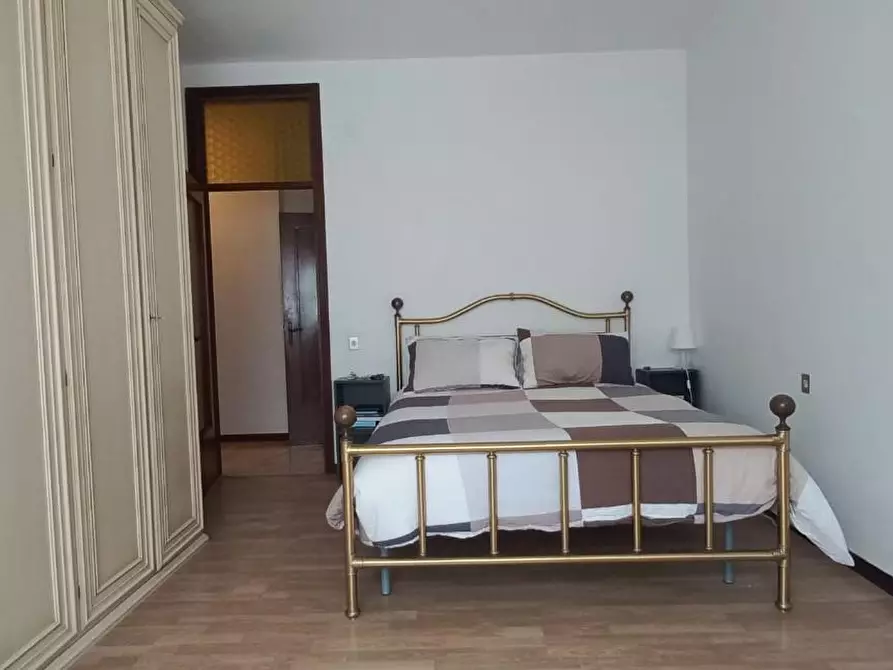 Immagine 13 di Appartamento in vendita  a Carrara