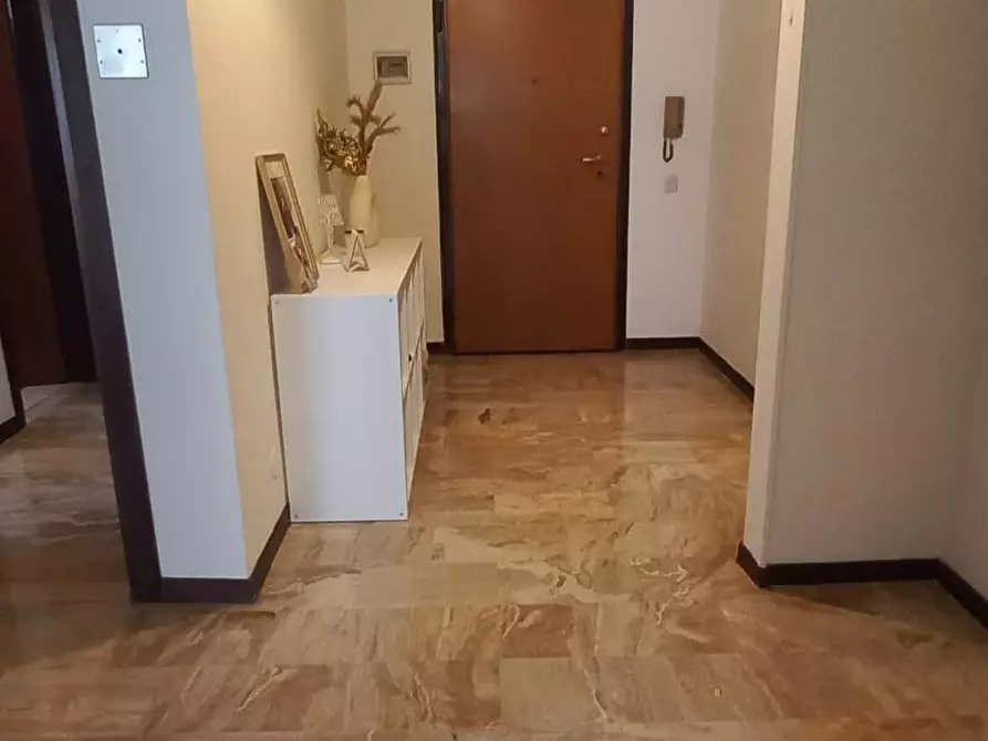 Immagine 8 di Appartamento in vendita  a Carrara