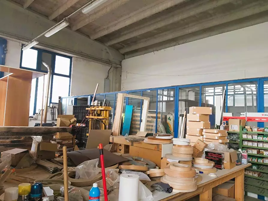 Immagine 4 di Attività artigianale in vendita  a Ponsacco