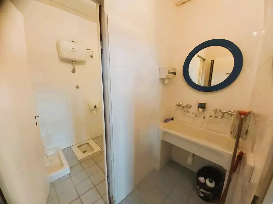 Immagine 12 di Attività artigianale in vendita  a Ponsacco