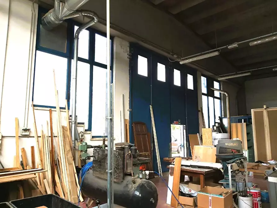 Immagine 3 di Attività artigianale in vendita  a Ponsacco