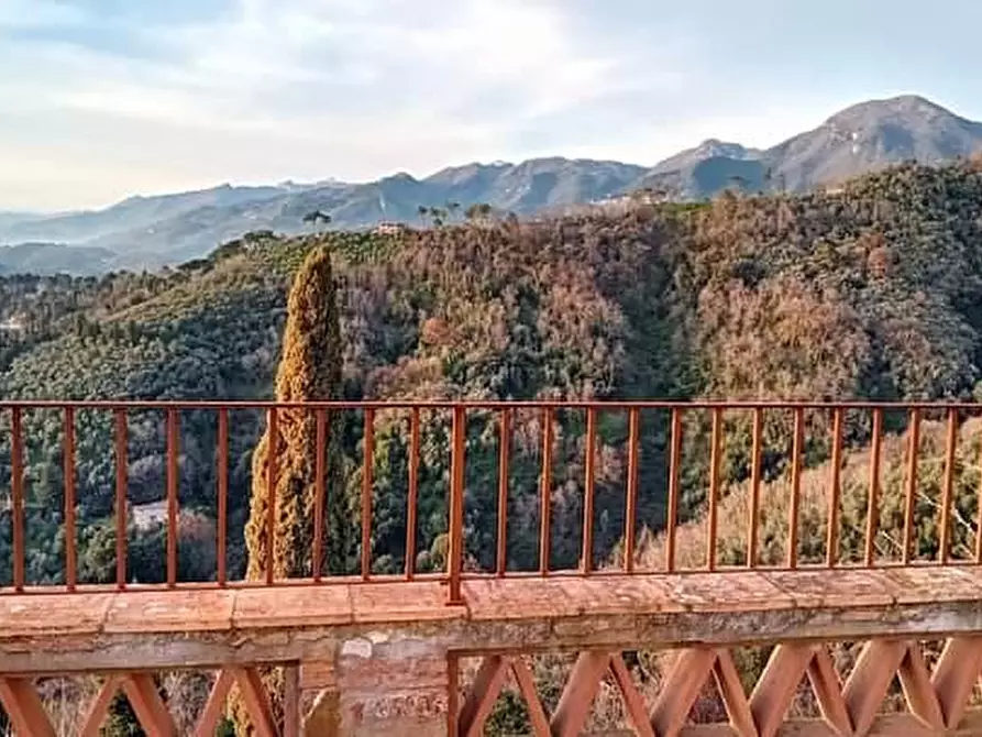 Immagine 7 di Villa in vendita  a Massarosa