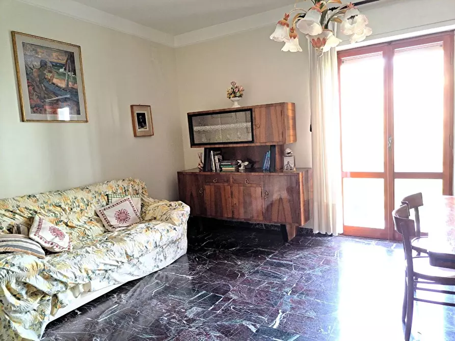 Immagine 5 di Appartamento in vendita  a Carrara