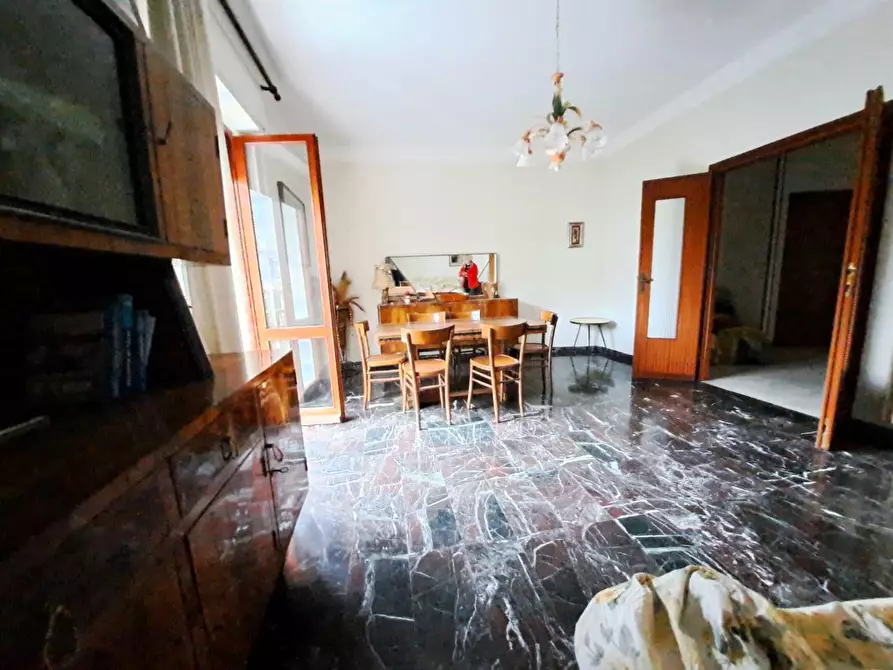 Immagine 4 di Appartamento in vendita  a Carrara