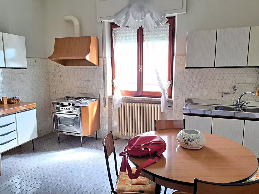 Immagine 8 di Appartamento in vendita  a Carrara