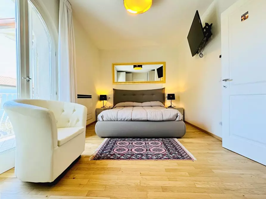 Immagine 22 di Villetta a schiera in vendita  a Pietrasanta