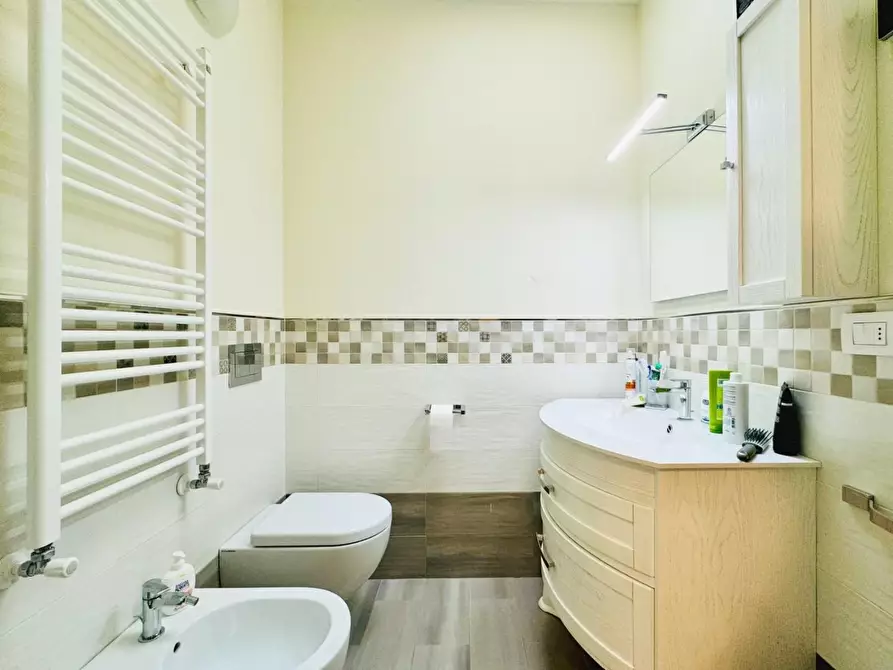 Immagine 30 di Villetta a schiera in vendita  a Pietrasanta