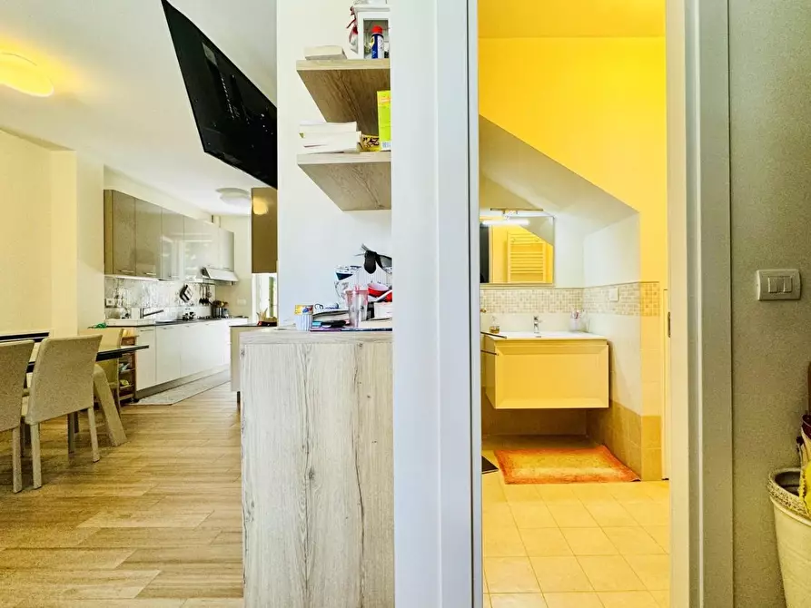 Immagine 3 di Villetta a schiera in vendita  a Pietrasanta