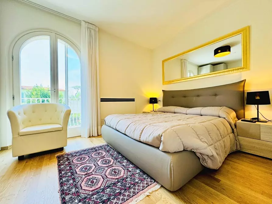 Immagine 21 di Villetta a schiera in vendita  a Pietrasanta