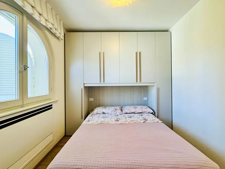 Immagine 19 di Villetta a schiera in vendita  a Pietrasanta