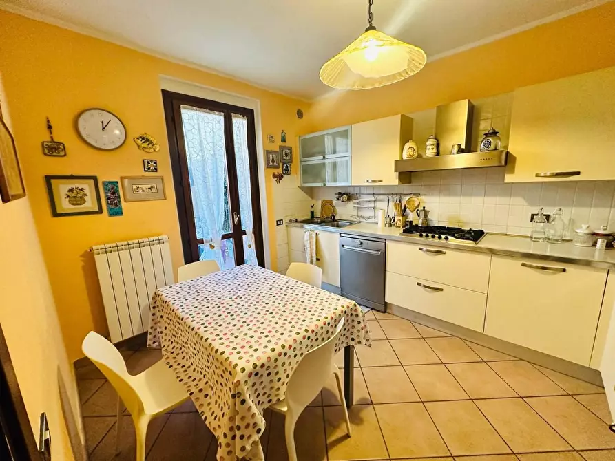 Immagine 3 di Casa bifamiliare in vendita  a Cascina