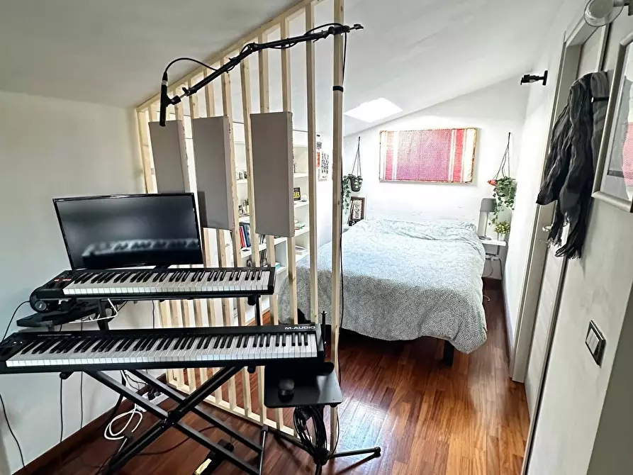 Immagine 15 di Casa bifamiliare in vendita  a Cascina