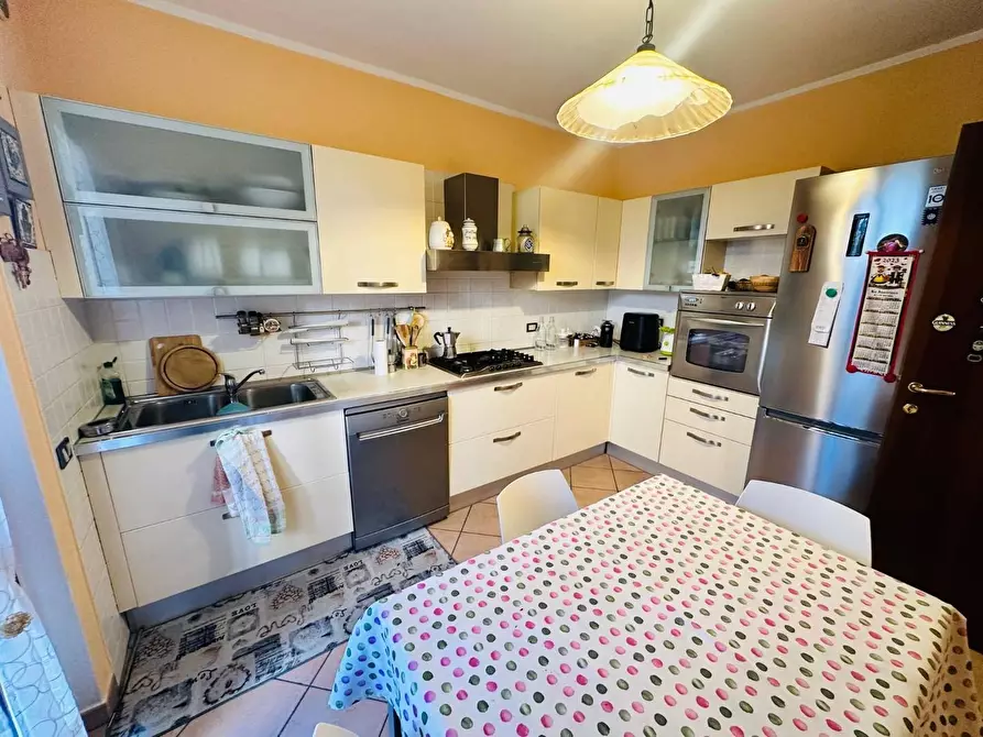 Immagine 4 di Casa bifamiliare in vendita  a Cascina