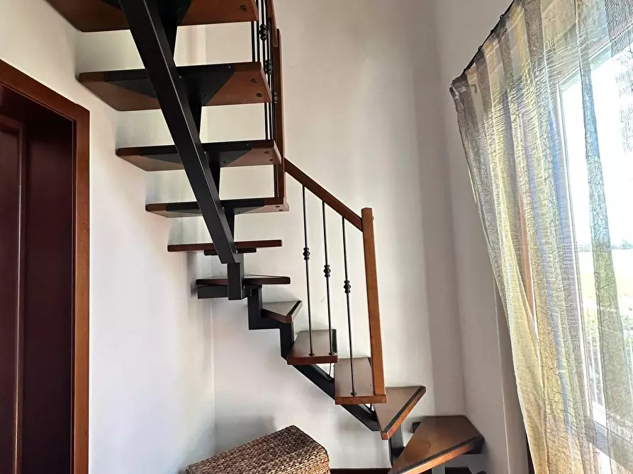 Immagine 13 di Casa bifamiliare in vendita  a Cascina