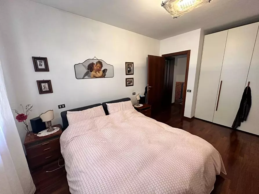 Immagine 9 di Casa bifamiliare in vendita  a Cascina