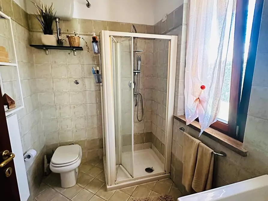 Immagine 17 di Casa bifamiliare in vendita  a Cascina