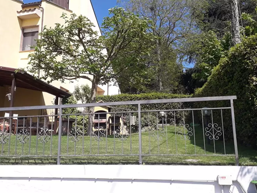 Immagine 34 di Villa in vendita  a Montaione