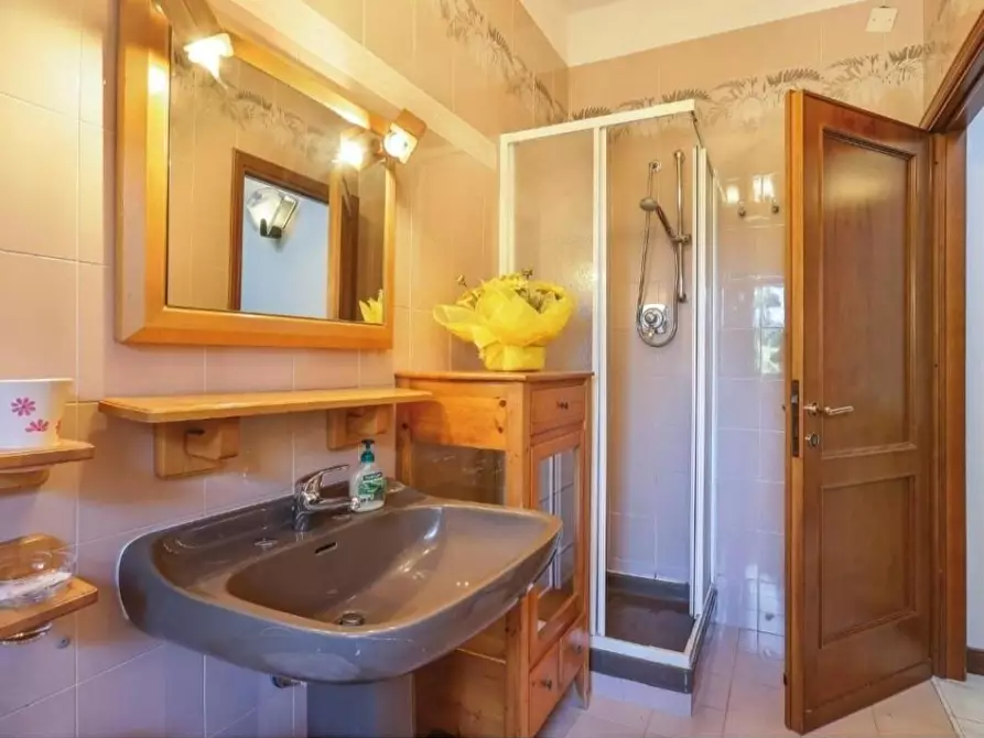 Immagine 26 di Villa in vendita  a Montaione