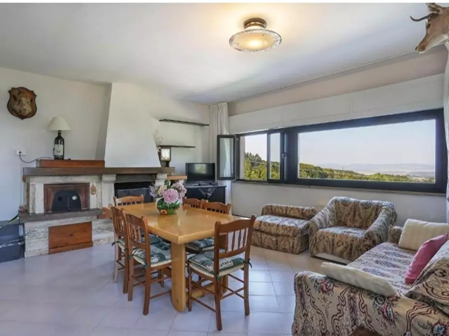 Immagine 15 di Villa in vendita  a Montaione